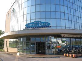 Hotel Krek Superior，位于勒什的高尔夫酒店