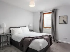 Prestwick Central - Donnini Apartments