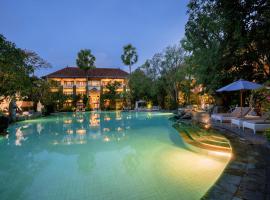 Hotel Kumala Pantai，位于勒吉安的酒店