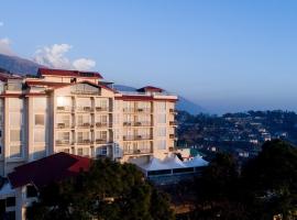 Best Western Plus Revanta Mcleod Ganj，位于达兰萨拉的酒店