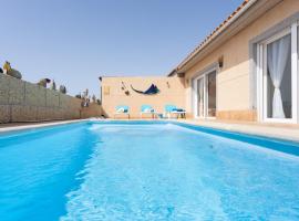 Casa Almendra - Private pool - Ocean View - BBQ - Garden - Terrace - Free Wifi - Child & Pet-Friendly - 4 bedrooms - 8 people，位于La Listada的度假屋