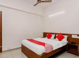 OYO 23999 Samruddhi Lodge，位于Mūlki的酒店