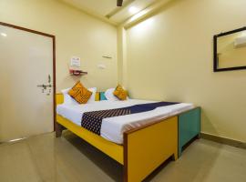 SPOT ON 66252 Hotel Bhojraj Lodge，位于Kalamb的酒店