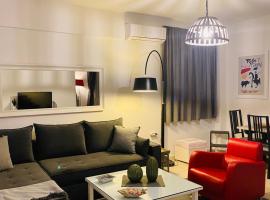 Gianna’s apartment central Aigio Cozy and Shining，位于艾伊翁阿丽奇海滩附近的酒店