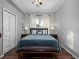 Cheerful 3 Bedroom Home with Loft