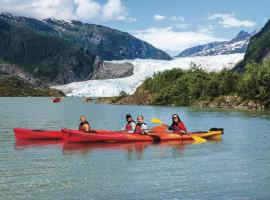 Raw Gold - Affordable, Near Mendenhall Glacier, Trails, and Conveniences - DISCOUNTS ON TOURS!，位于Mendenhaven的公寓