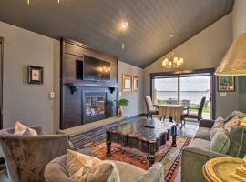 Breezy Point Escape with Views, Dock and Fire Pit!，位于Breezy Point的酒店