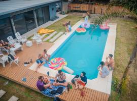 瓦力泽斯酒店，位于巴拉德瓦利扎斯的酒店