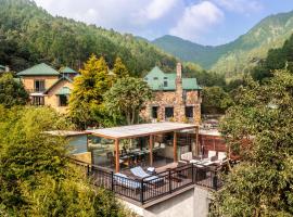 Divyam From BYLOO- Private Villa near Nainital，位于博瓦利的酒店