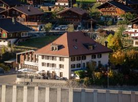 Hotel Wasserfall，位于Jaun的酒店