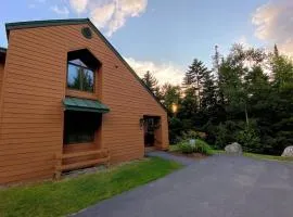 W2 Mount Washington Place Townhome for winter seasonal 1 minute to ski slopes reliable WiFi