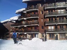 Ski in and Out 2-Bed Apartment in Meribel