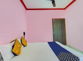 SPOT ON Om Sai Prasad Lodging，位于Chouk的酒店