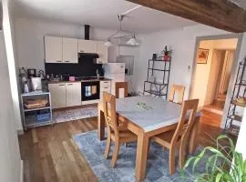 Bel appartement indépendant centre de Magny-Cours avec parking