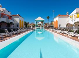 科迪尔绿色高尔夫简易别墅，位于马斯帕洛马斯的带泳池的酒店