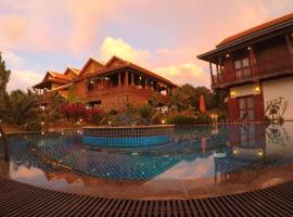 Sunbird Garden Resort，位于西哈努克的带泳池的酒店