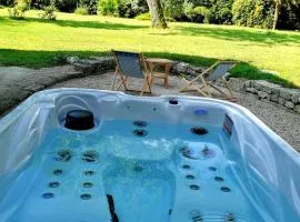 Gîte dans une ambiance végétale avec Spa privatif