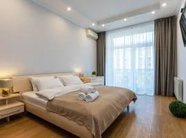 Khreschatyk. Independence Sq. 2 BR