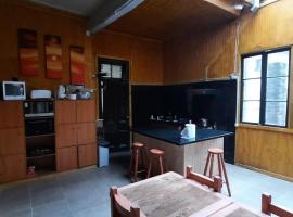 HOSTAL PLAYA ANCHA，位于瓦尔帕莱索的酒店