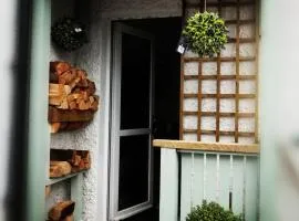 Castle Hill Cottage & Paddlers Retreat