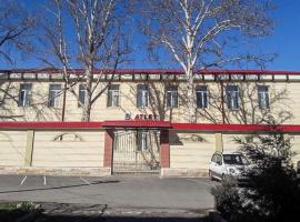 Atlet Hotel，位于Chirchiq的酒店