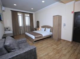 Hotel H Resort，位于Vagharshapat的酒店