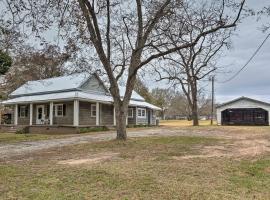 Traditional Southern House with Front Porch!