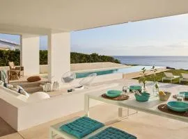Primera Línea de Mar con Yate "Estancia de Lujo" By Menorca Luxury Broker