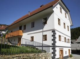 Juvanova hiša (all house)，位于卢斯的酒店