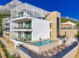 Luxury Villa Delight I in Promajna with Private Pool, Gym, Sauna & Jacuzzi