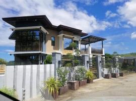 Luxury Villa at Mariveles Bataan Philippines Ph，位于马里韦莱斯的豪华酒店