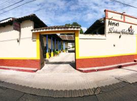 利里塞殖民地酒店，位于科米坦德多明格斯的酒店