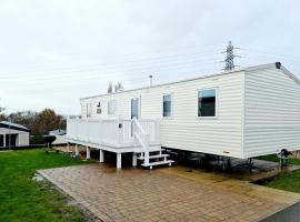 Escape City Caravan，位于Lytchett Minster的露营地