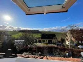 Ferienwohnung an der romantischen Straße direkt A3 und A81