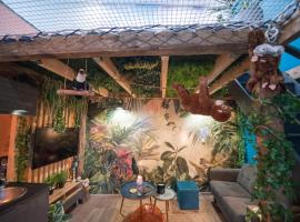 JUNGLE ROOM évadez vous cosy luxe gare autoroute，位于日沃尔的酒店