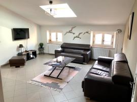 Bel appartement 4 étoiles Centre Historique Toulon，位于土伦Naval Base Toulon附近的酒店