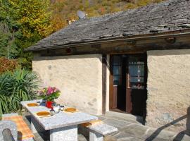 Holiday Home Rustico Cristallo by Interhome，位于Aquila的酒店