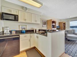 222 Edgewater Inn，位于沙勒瓦的酒店