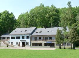 Hotel Zátoka，位于Domaša Dobrá的酒店