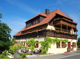 Hotel & Gasthof zum Rödelseer Schwan，位于Rödelsee的酒店