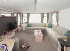 Three Bedroom Instow Caravan，位于比迪福德的海滩短租房