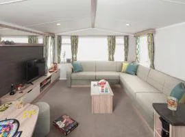 Three Bedroom Instow Caravan