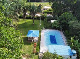 Hostel Glamping Mistiko Safari - Carmen de apicala，位于卡门阿皮卡拉的豪华帐篷营地