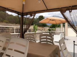 Apulia Tourist Salento，位于Gemini的酒店