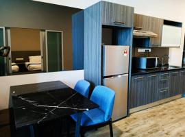 Maritime Luxury Two Bedroom Suite Karpah Signh Drive，位于日落洞的酒店