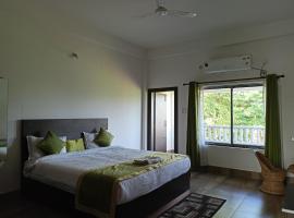 HOTEL SHIVAJI INN，位于Ban Lak Uan的酒店