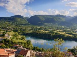 La porticina. Your lake view home.，位于巴雷亚的酒店