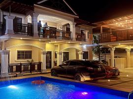 Yussals Luxury Apartment，位于Kokrobite的酒店