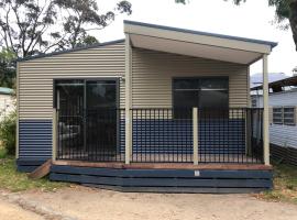 Somers Cabin Park，位于Somers的酒店