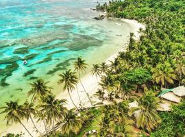 ENSUEÑOS NATURAL RESERVE Little Corn Island Nicaragua，位于小玉米岛的酒店